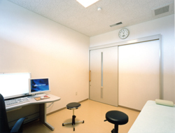 東九州泌尿器科：診察室